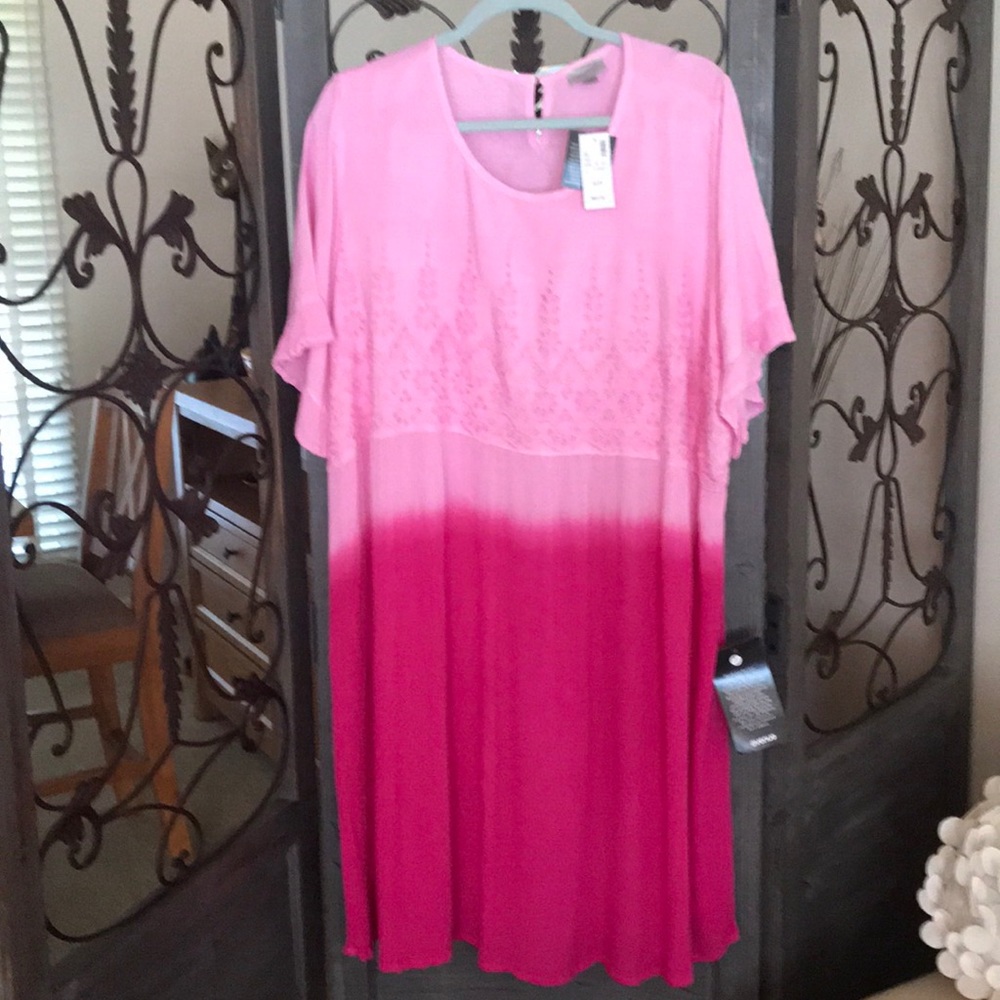 Plus size 22/24 pink ombré dress. Short sleeve